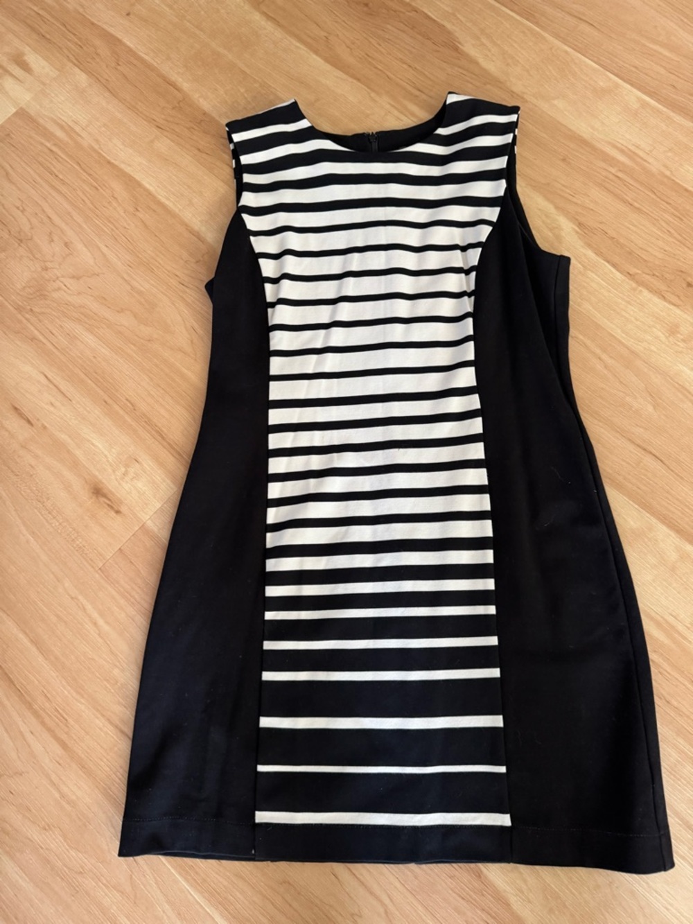 NWOT J. McLaughlin Black & White Striped Ponte Paneled Shift Dress Size L